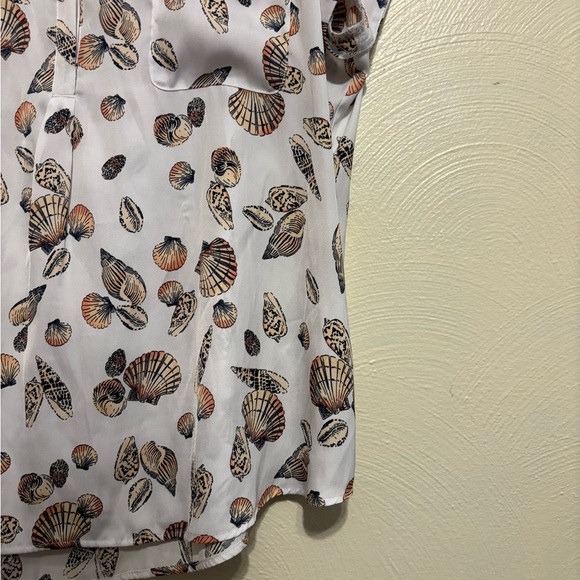 Liz Claiborne White and Brown Flutter Sleeve Blouse - Picture 7 of 8